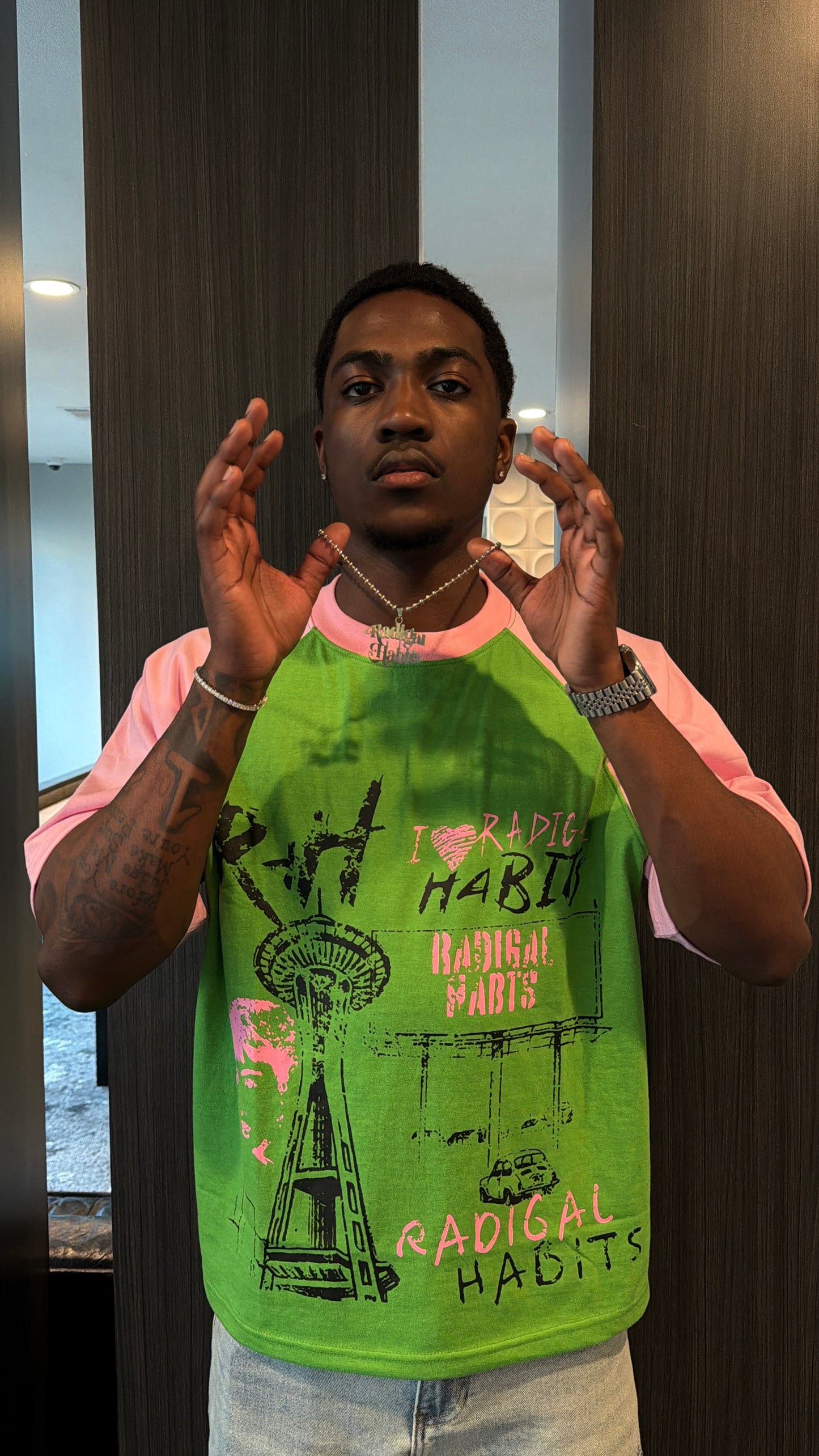 PINK AND GREEN CITY TEE
