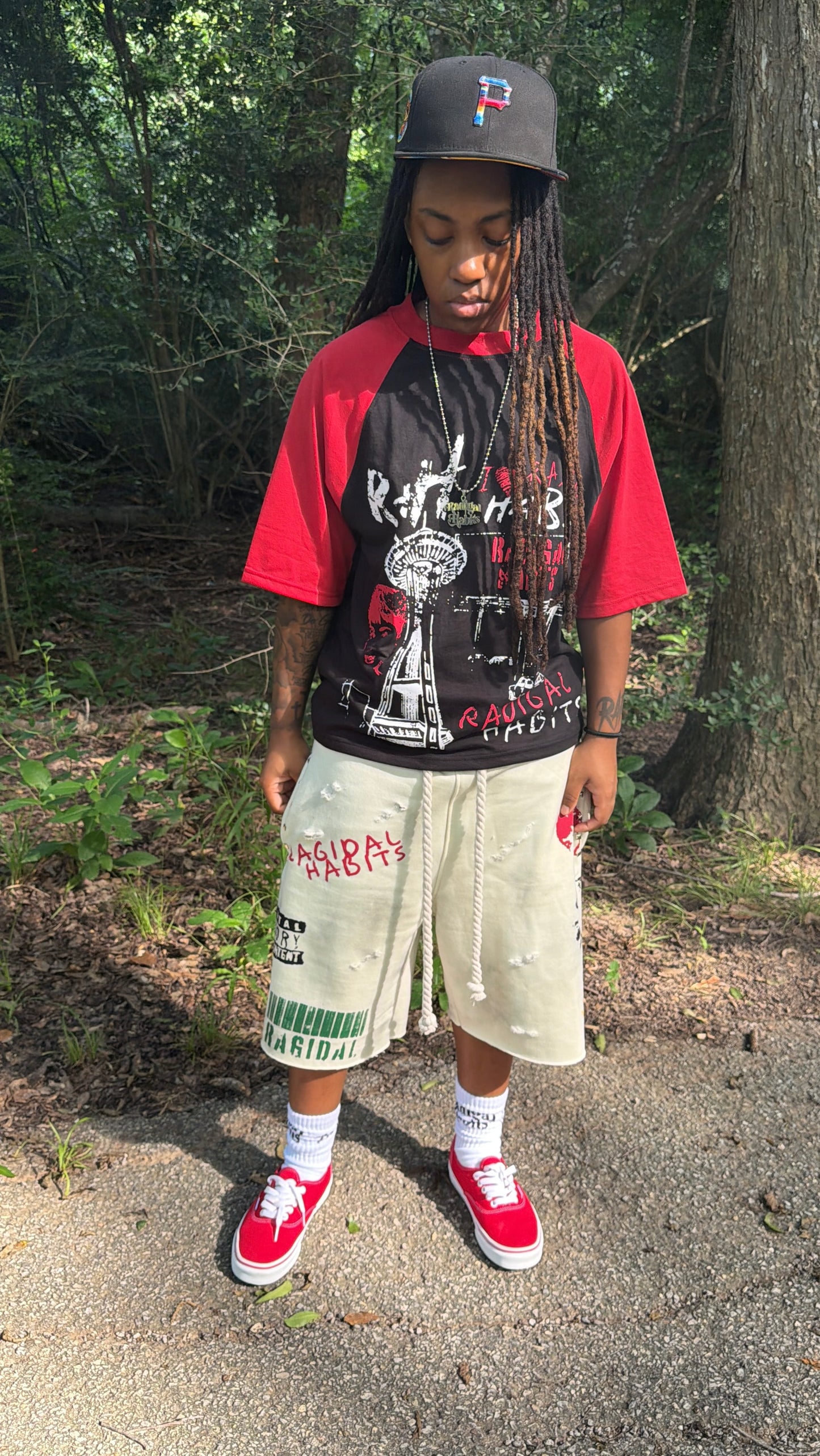 RED AND BLACK CITY TEE