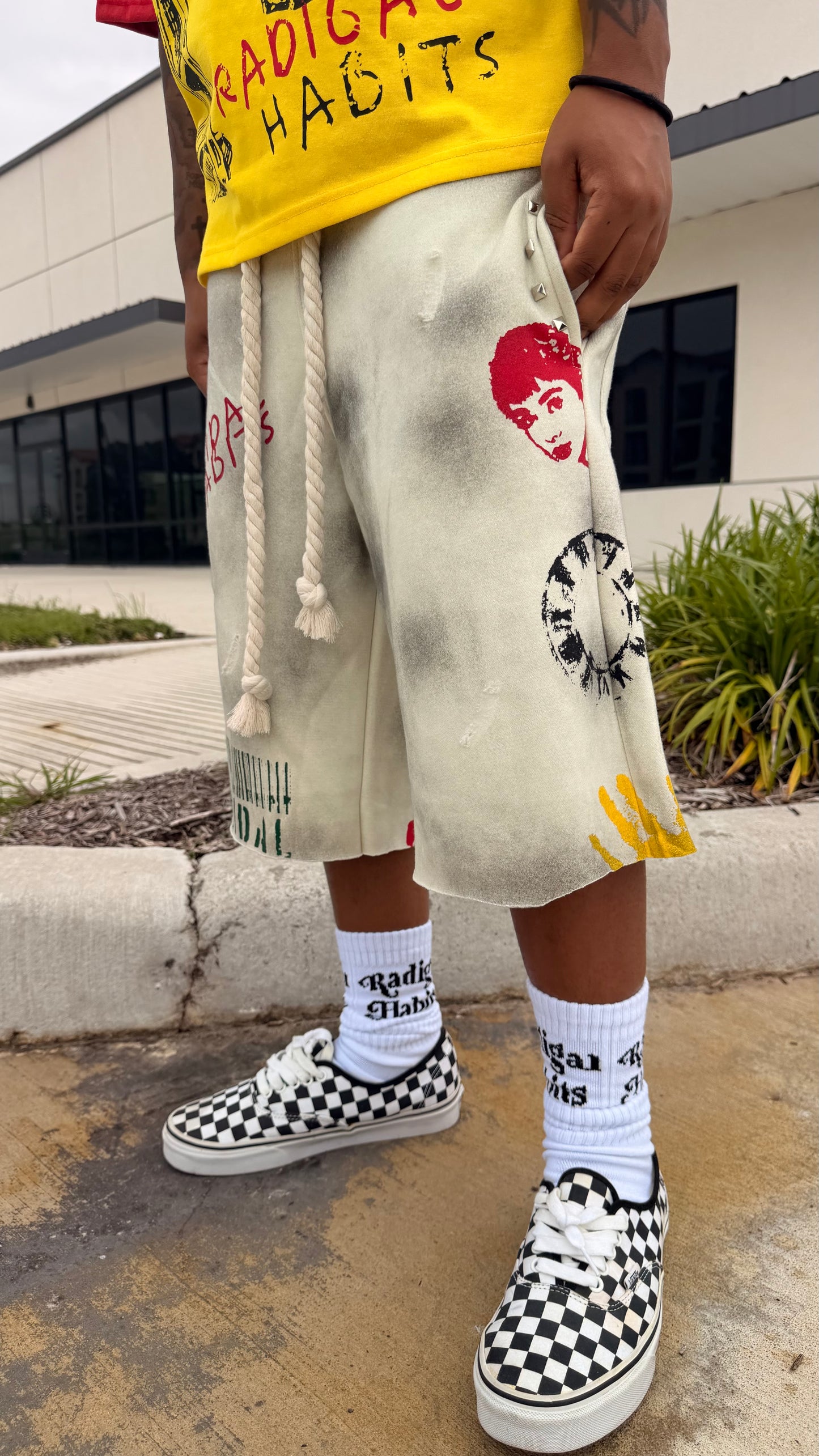 CREAM 3/4 SHORTS