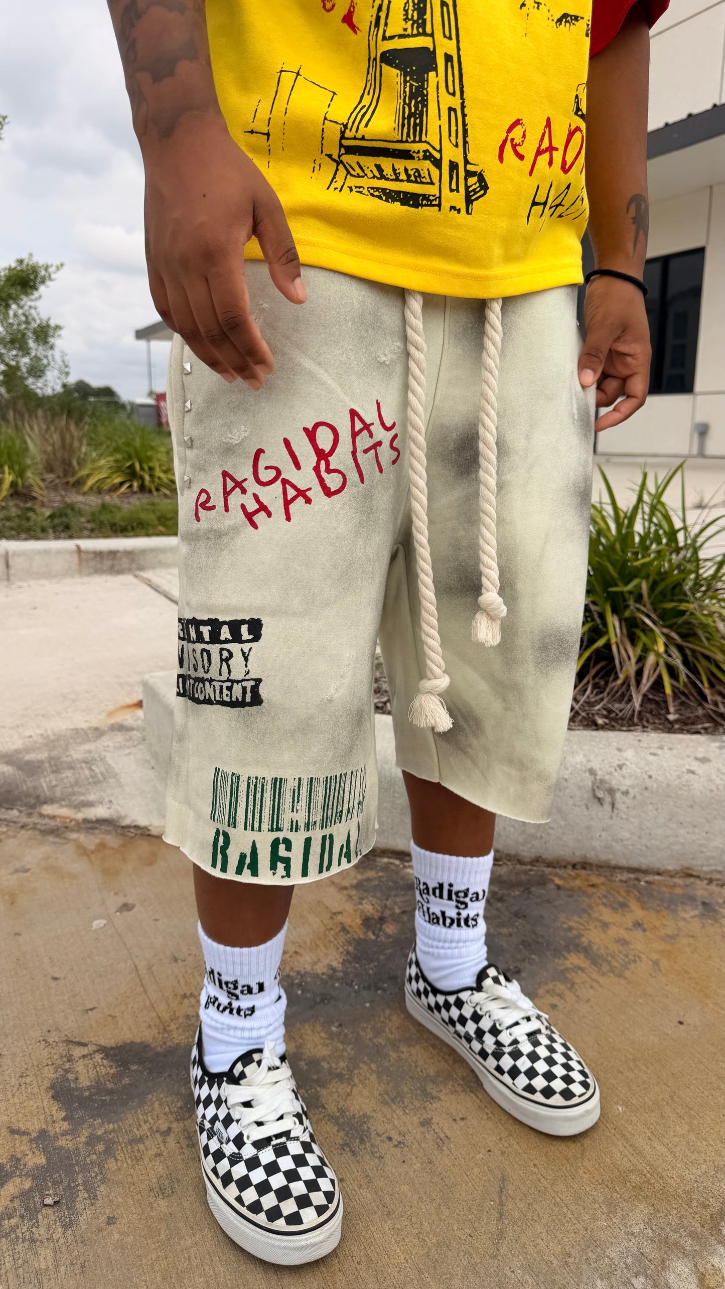 CREAM 3/4 SHORTS